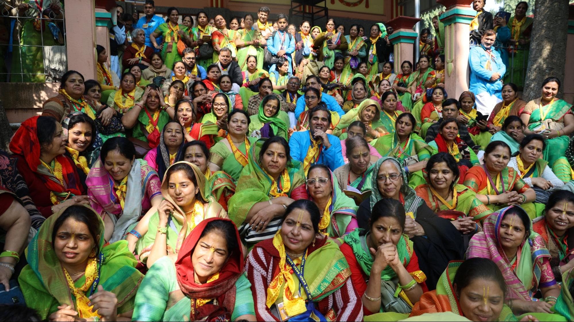 GBPS Trust — भक्त समुदाय एवं दिव्य प्रतिमा के समक्ष